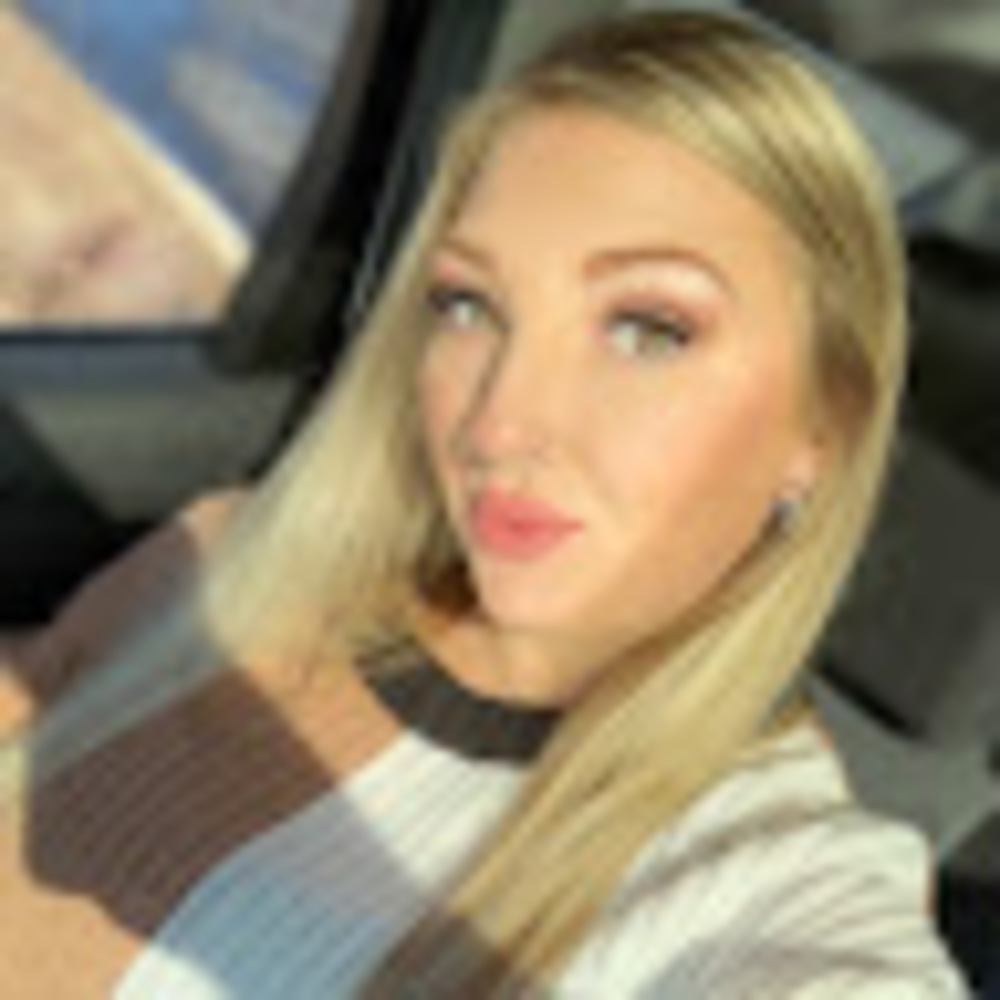 Meet your Posher, Dayna